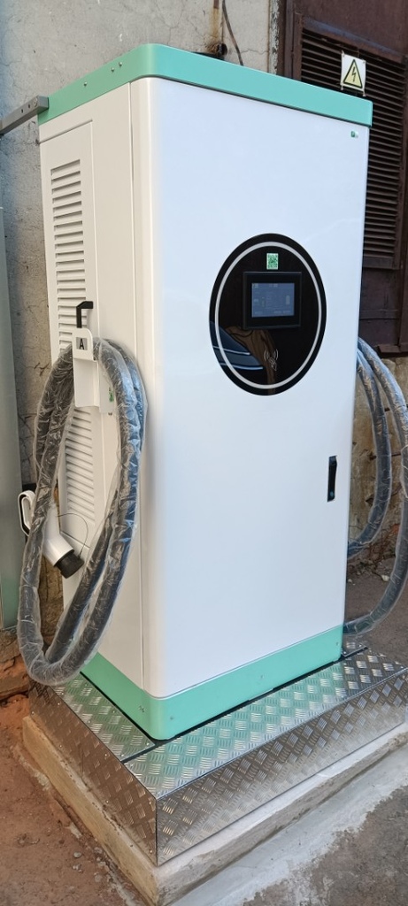 Быстрая DC зарядная станция ParkCharge 5 60кВт GBT+ССS2 IMG_20240924_123225