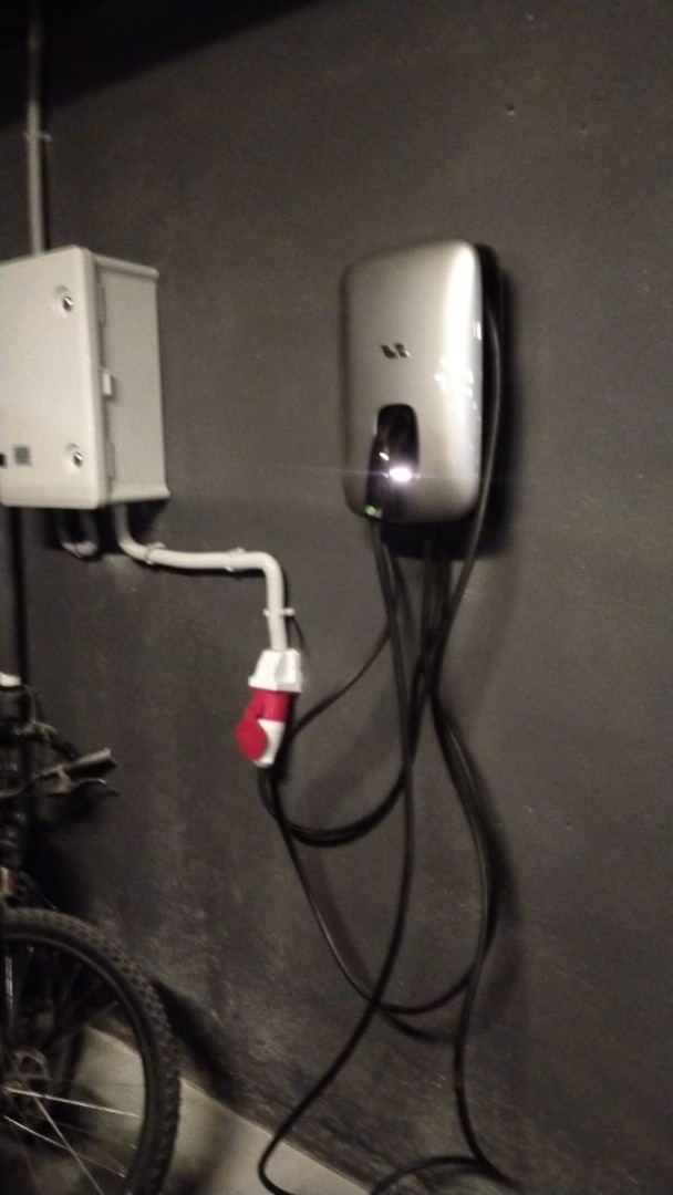 Установка зарядной станции Lixiang в паркинге ЖК на основании согласованного с УК проекта Изображение WhatsApp 2025-12-10 в 21.29.10_52ce595d