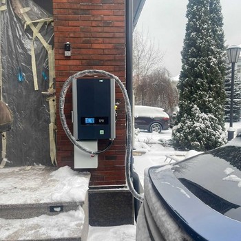 Быстрая DC зарядная станция ParkCharge 7.20 20кВт DC в загородном доме